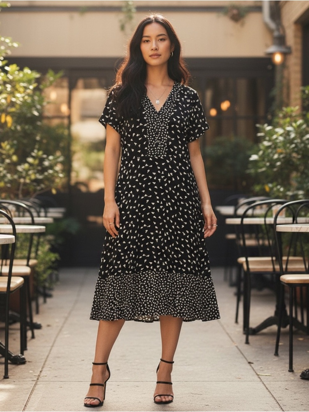 TALBOTS sz 12 Dress Black & White V-Neck Printed Midi Flutter Sleeves NWT - Picture 4 of 9